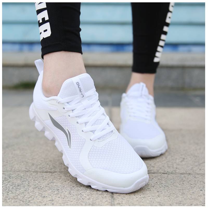 李宁女鞋跑步鞋2020春夏季新款运动鞋女断码旅游网面透气休闲鞋子