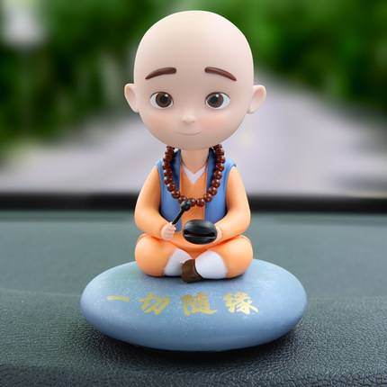 汽车摆件一禅小和尚摇头可爱创意网红抖音公仔小车内装饰用品大全