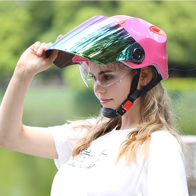 电动车头盔女摩托车安全帽男四季防晒夏季轻便通用防雾防风半盔